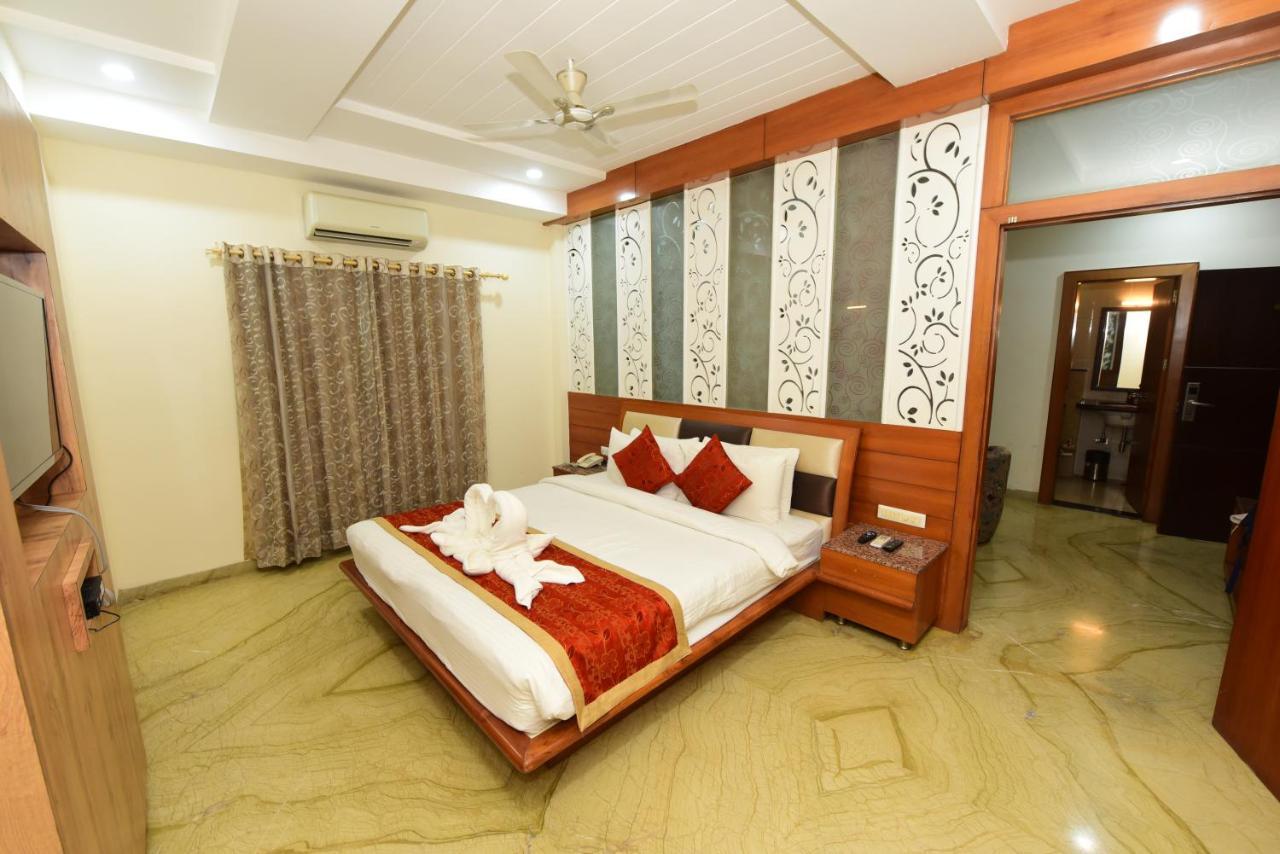 Hotel Yois Udaipur Kültér fotó